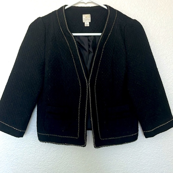 LAUREN CONRAD 3/4 sleeve Crop Blazer. Size 4. Black - Picture 2 of 8